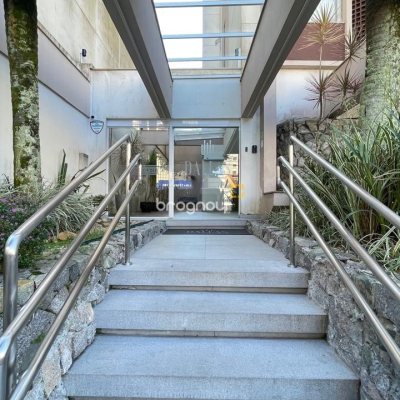 Apartamento com 28m², 1 quarto, 1 garagem, no bairro Centro em Florianópolis