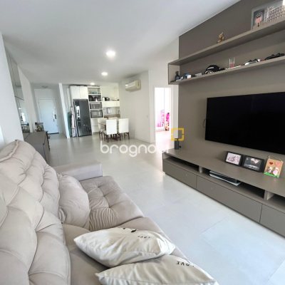 Apartamento com 127m², 3 quartos (sendo 3 suítes), 2 garagens, no bairro Kobrasol em São José