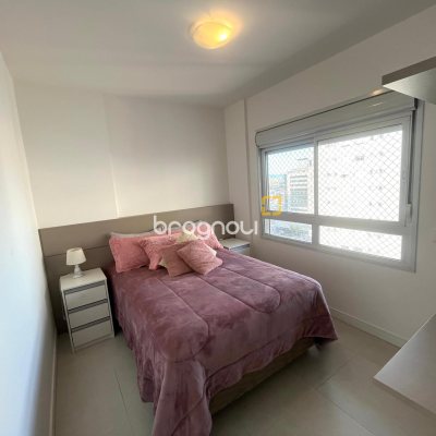 Apartamento com 127m², 3 quartos (sendo 3 suítes), 2 garagens, no bairro Kobrasol em São José