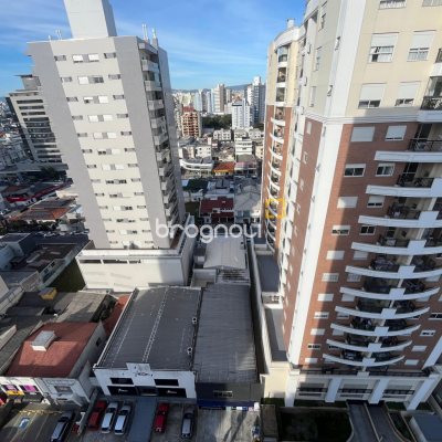 Apartamento com 127m², 3 quartos (sendo 3 suítes), 2 garagens, no bairro Kobrasol em São José