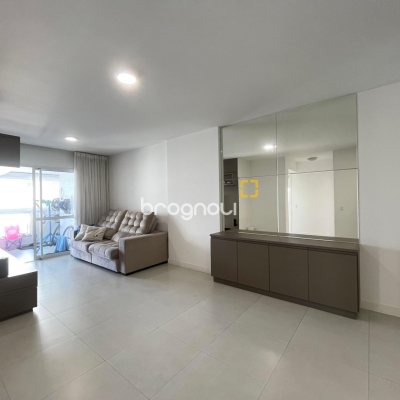 Apartamento com 127m², 3 quartos (sendo 3 suítes), 2 garagens, no bairro Kobrasol em São José