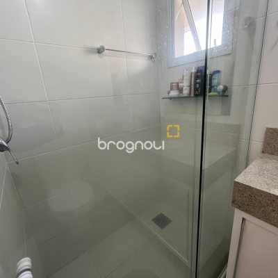 Apartamento com 127m², 3 quartos (sendo 3 suítes), 2 garagens, no bairro Kobrasol em São José