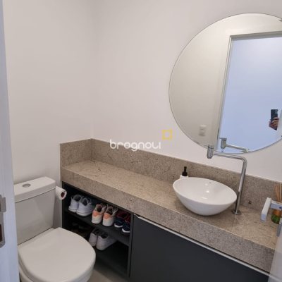 Apartamento com 127m², 3 quartos (sendo 3 suítes), 2 garagens, no bairro Kobrasol em São José
