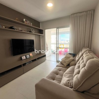Apartamento com 127m², 3 quartos (sendo 3 suítes), 2 garagens, no bairro Kobrasol em São José
