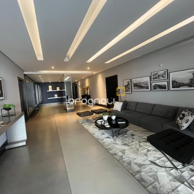 Apartamento com 127m², 3 quartos (sendo 3 suítes), 2 garagens, no bairro Kobrasol em São José