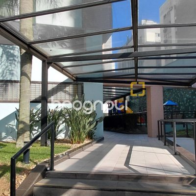 Apartamento com 100m², 3 quartos (sendo 1 suíte), 1 garagem, no bairro Centro em Florianópolis