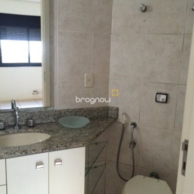 Apartamento com 100m², 3 quartos (sendo 1 suíte), 1 garagem, no bairro Centro em Florianópolis