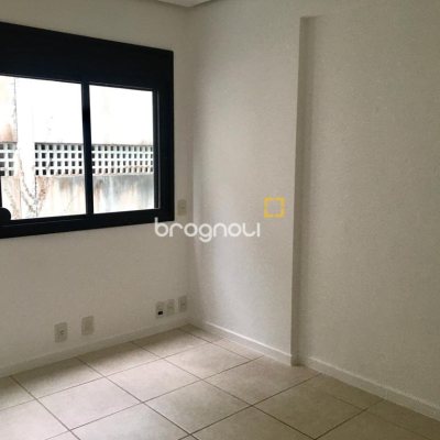 Apartamento com 100m², 3 quartos (sendo 1 suíte), 1 garagem, no bairro Centro em Florianópolis