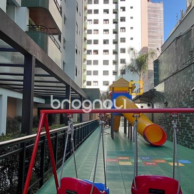 Apartamento com 100m², 3 quartos (sendo 1 suíte), 1 garagem, no bairro Centro em Florianópolis