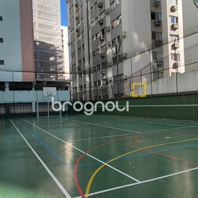 Apartamento com 100m², 3 quartos (sendo 1 suíte), 1 garagem, no bairro Centro em Florianópolis