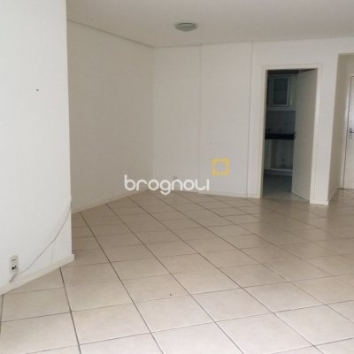 Apartamento com 100m², 3 quartos (sendo 1 suíte), 1 garagem, no bairro Centro em Florianópolis