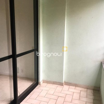 Apartamento com 100m², 3 quartos (sendo 1 suíte), 1 garagem, no bairro Centro em Florianópolis