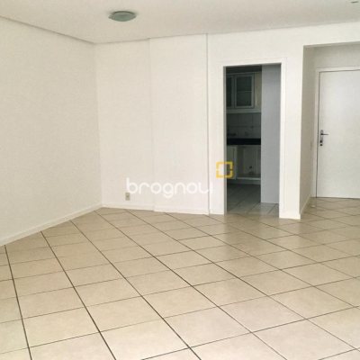 Apartamento com 100m², 3 quartos (sendo 1 suíte), 1 garagem, no bairro Centro em Florianópolis