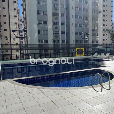 Apartamento com 100m², 3 quartos (sendo 1 suíte), 1 garagem, no bairro Centro em Florianópolis