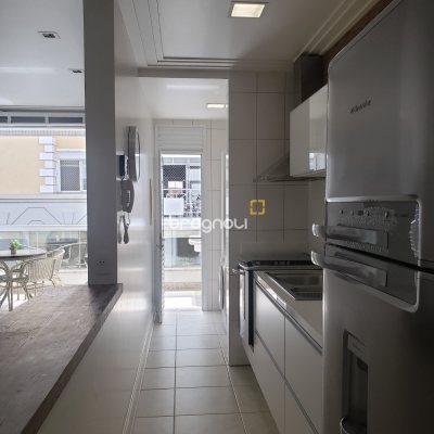 Apartamento com 76m², 2 quartos (sendo 1 suíte), 1 garagem, no bairro Jurerê Internacional em Florianópolis