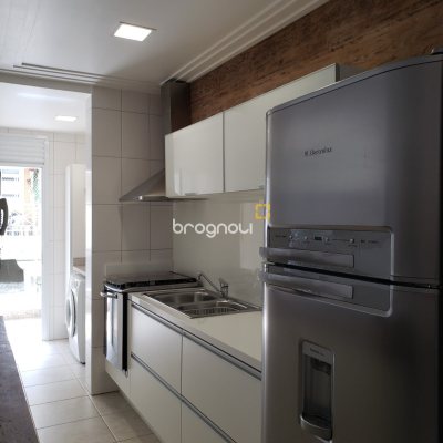 Apartamento com 76m², 2 quartos (sendo 1 suíte), 1 garagem, no bairro Jurerê Internacional em Florianópolis