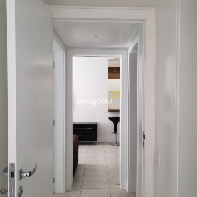 Apartamento com 76m², 2 quartos (sendo 1 suíte), 1 garagem, no bairro Jurerê Internacional em Florianópolis