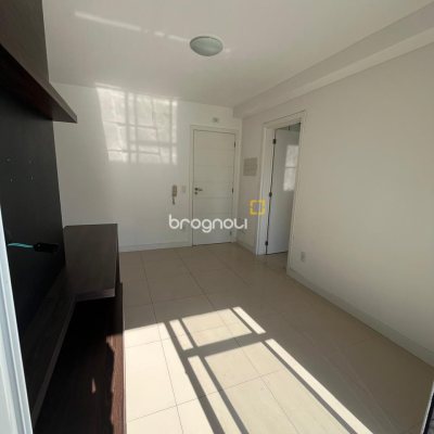 Apartamento com 39m², 1 quarto, 1 garagem, no bairro Trindade em Florianópolis