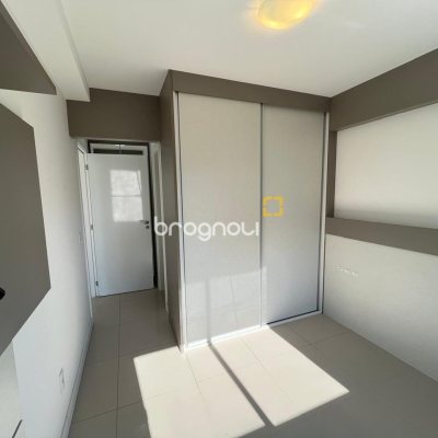 Apartamento com 39m², 1 quarto, 1 garagem, no bairro Trindade em Florianópolis