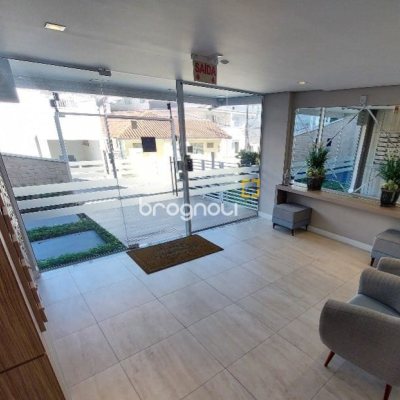 Apartamento com 39m², 1 quarto, 1 garagem, no bairro Trindade em Florianópolis