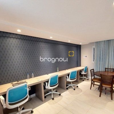 Apartamento com 39m², 1 quarto, 1 garagem, no bairro Trindade em Florianópolis