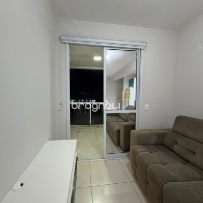 Apartamento com 67m², 2 quartos (sendo 1 suíte), 1 garagem, no bairro Praia de Fora em Palhoça