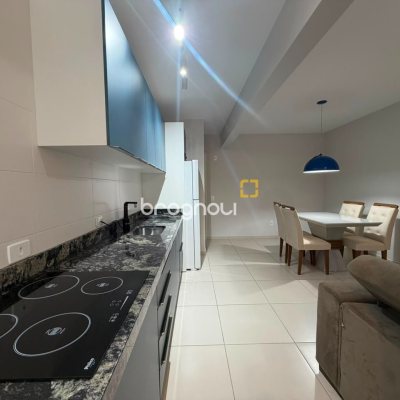 Apartamento com 67m², 2 quartos (sendo 1 suíte), 1 garagem, no bairro Praia de Fora em Palhoça