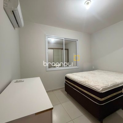 Apartamento com 67m², 2 quartos (sendo 1 suíte), 1 garagem, no bairro Praia de Fora em Palhoça