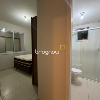 Apartamento com 67m², 2 quartos (sendo 1 suíte), 1 garagem, no bairro Praia de Fora em Palhoça