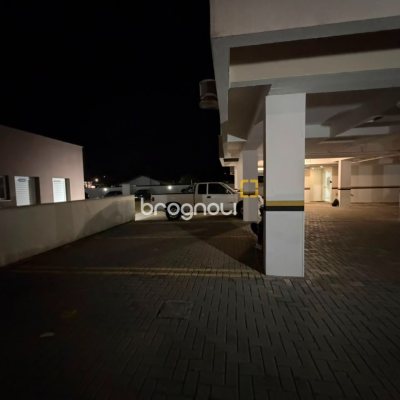 Apartamento com 67m², 2 quartos (sendo 1 suíte), 1 garagem, no bairro Praia de Fora em Palhoça