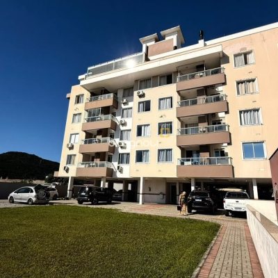 Apartamento com 67m², 2 quartos (sendo 1 suíte), 1 garagem, no bairro Praia de Fora em Palhoça