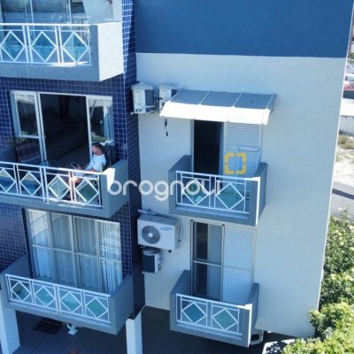 Apartamento com 67m², 2 quartos (sendo 1 suíte), 2 garagens, no bairro Ingleses do Rio Vermelho em Florianópolis