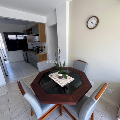Apartamento com 67m², 2 quartos (sendo 1 suíte), 2 garagens, no bairro Ingleses do Rio Vermelho em Florianópolis