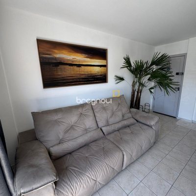 Apartamento com 67m², 2 quartos (sendo 1 suíte), 2 garagens, no bairro Ingleses do Rio Vermelho em Florianópolis