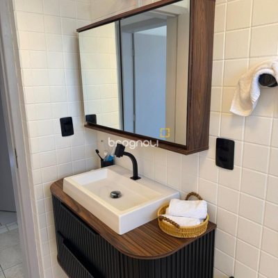 Apartamento com 67m², 2 quartos (sendo 1 suíte), 2 garagens, no bairro Ingleses do Rio Vermelho em Florianópolis