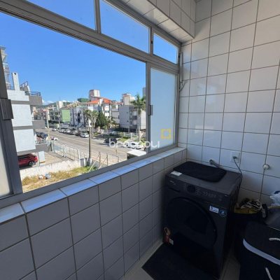 Apartamento com 67m², 2 quartos (sendo 1 suíte), 2 garagens, no bairro Ingleses do Rio Vermelho em Florianópolis