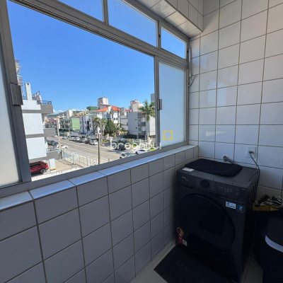 Apartamento com 67m², 2 quartos (sendo 1 suíte), 2 garagens, no bairro Ingleses do Rio Vermelho em Florianópolis