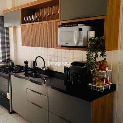 Apartamento com 67m², 2 quartos (sendo 1 suíte), 2 garagens, no bairro Ingleses do Rio Vermelho em Florianópolis