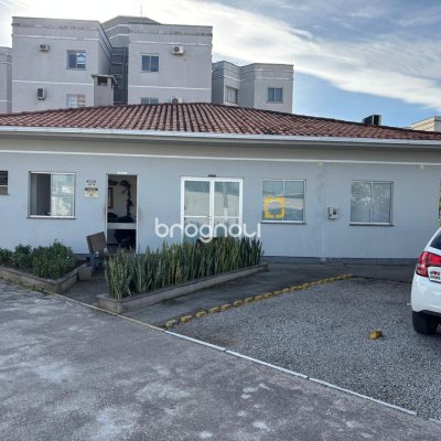 Apartamento com 46m², 2 quartos, 1 garagem, no bairro Aririú em Palhoça