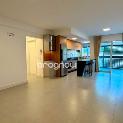Apartamento com 79m², 2 quartos (sendo 1 suíte), 1 garagem, no bairro João Paulo em Florianópolis