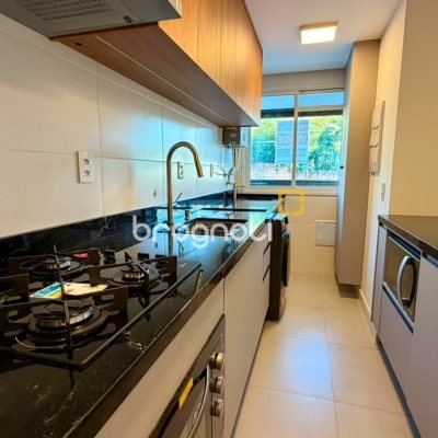 Apartamento com 79m², 2 quartos (sendo 1 suíte), 1 garagem, no bairro João Paulo em Florianópolis