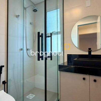 Apartamento com 79m², 2 quartos (sendo 1 suíte), 1 garagem, no bairro João Paulo em Florianópolis