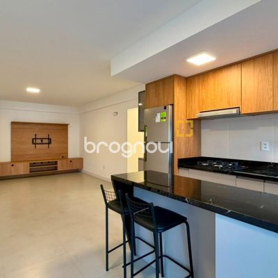 Apartamento com 79m², 2 quartos (sendo 1 suíte), 1 garagem, no bairro João Paulo em Florianópolis