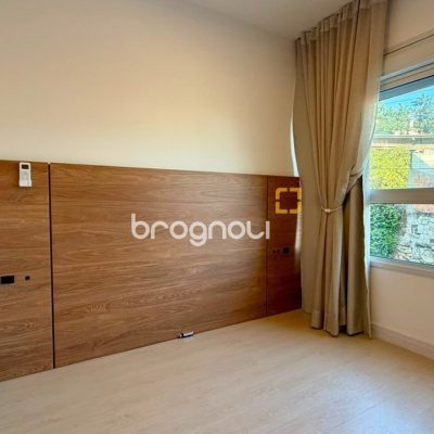 Apartamento com 79m², 2 quartos (sendo 1 suíte), 1 garagem, no bairro João Paulo em Florianópolis