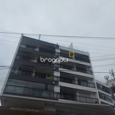 Apartamento com 79m², 2 quartos (sendo 1 suíte), 1 garagem, no bairro João Paulo em Florianópolis