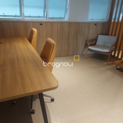 Apartamento com 79m², 2 quartos (sendo 1 suíte), 1 garagem, no bairro João Paulo em Florianópolis