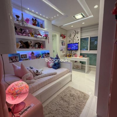 Apartamento com 122m², 3 quartos (sendo 3 suítes), 2 garagens, no bairro Agronômica em Florianópolis