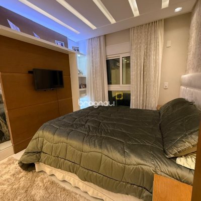 Apartamento com 122m², 3 quartos (sendo 3 suítes), 2 garagens, no bairro Agronômica em Florianópolis