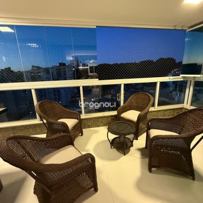 Apartamento com 122m², 3 quartos (sendo 3 suítes), 2 garagens, no bairro Agronômica em Florianópolis