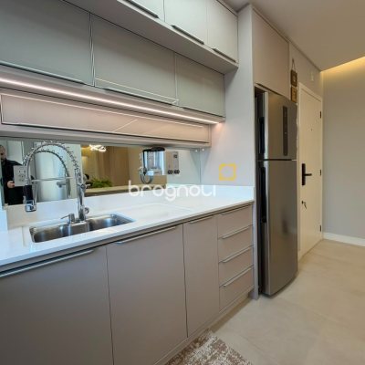 Apartamento com 73m², 2 quartos (sendo 1 suíte), 1 garagem, no bairro Agronômica em Florianópolis